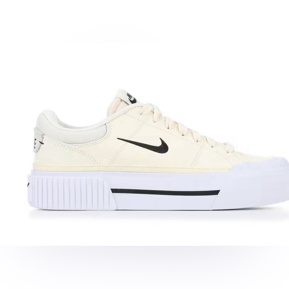 WOMEN'S NIKE COURT LEGACY LIFT PLATFORM SNEAKERS (Brand New)
